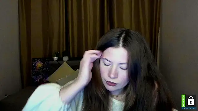 Alicia_redfollow webcam