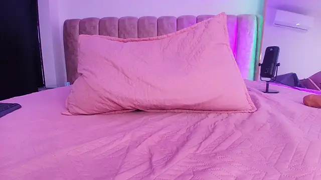 Auroraa_miller webcam