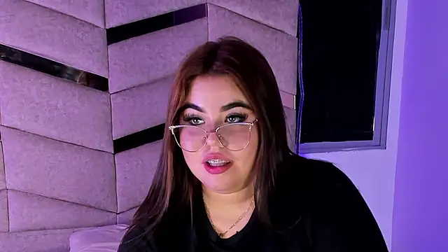 MadissonLee__ webcam