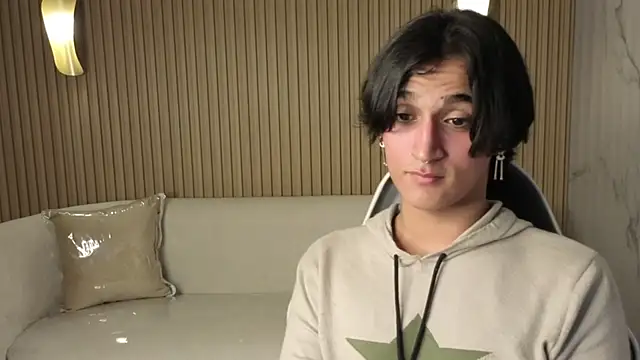 zoe_tp - Zoe_tp's free webcam - UK Sex Cams