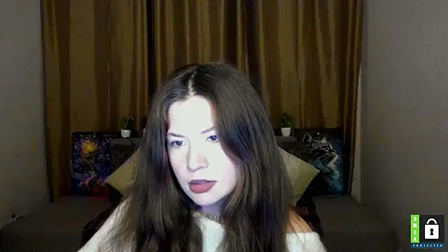 Alicia_redfollow webcam