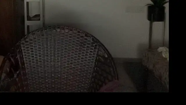 MakeMeAwareAah webcam