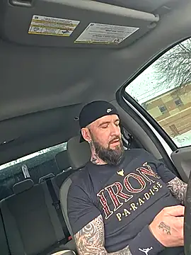 Beardedtattood webcam