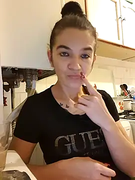 alinaalinutzq webcam