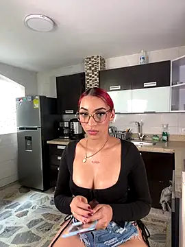 theladymonserrateshow webcam