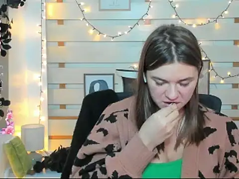 Josephine_Kiss webcam