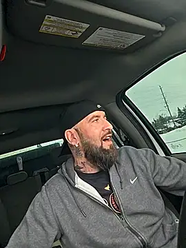 Beardedtattood webcam