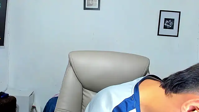 babymaik (M twink) - cumshow