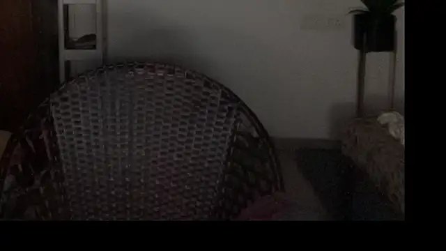 MakeMeAwareAah webcam