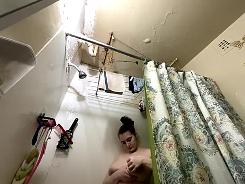 Snowbunnycake_131 webcam