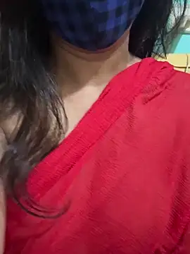 NoughtySameera webcam