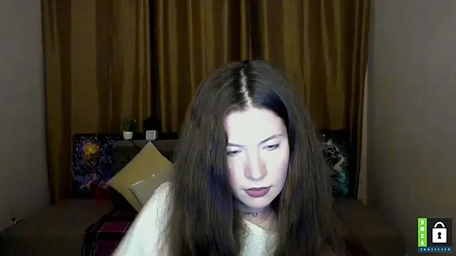 Alicia_redfollow webcam
