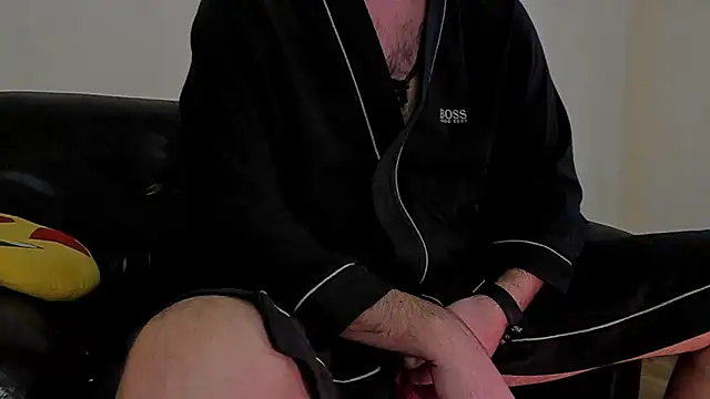 kingmalcom (Ask my age) - cum hard