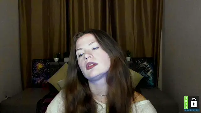 Alicia_redfollow webcam