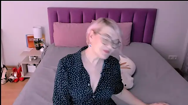 sabrinamacmarren webcam