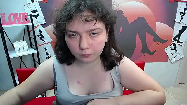 NeonilaLisova webcam