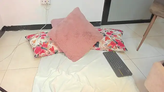 Mariana-Torres webcam