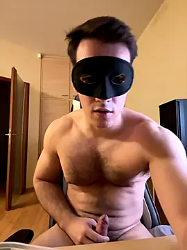 raveman (M young) - Get off boxer + start game