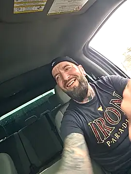 Beardedtattood Live Webcam on Stripchat