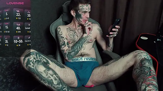 lonelycrystal webcam