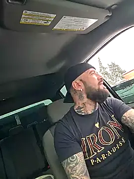 Beardedtattood webcam