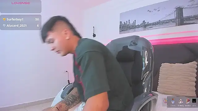 Cristopher_strong webcam