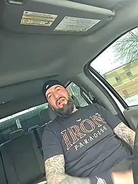 Beardedtattood webcam