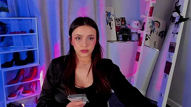 Sahara_Shields webcam