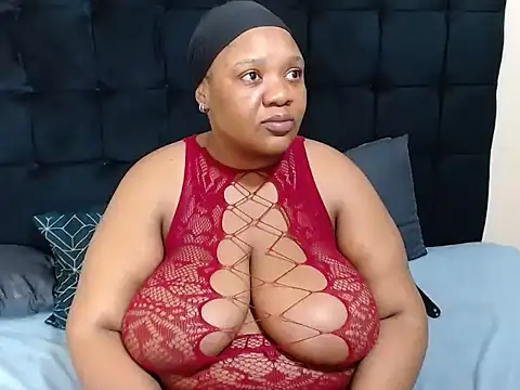 CaramelBootty webcam