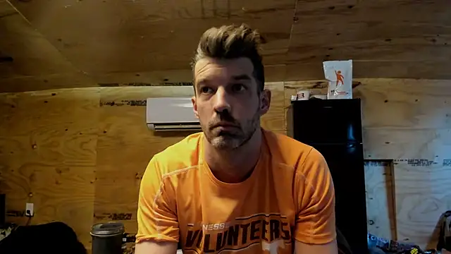 kenny_kyle (Ask my age) - naked 5 mins