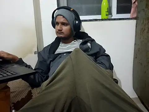 young-hairy-jon webcam