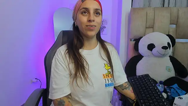 JulianaCarter webcam