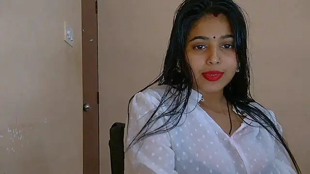 Cute-Simmi69 webcam