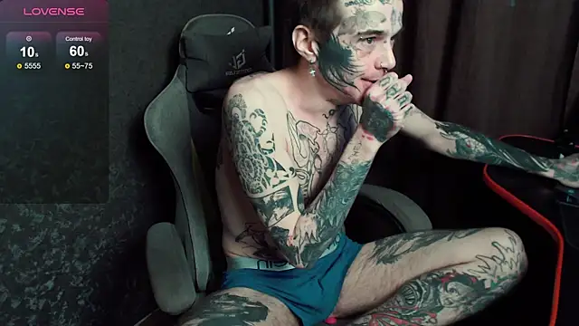 lonelycrystal webcam