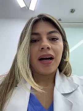 alicee16 Live Webcam on Stripchat