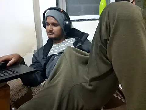 young-hairy-jon webcam