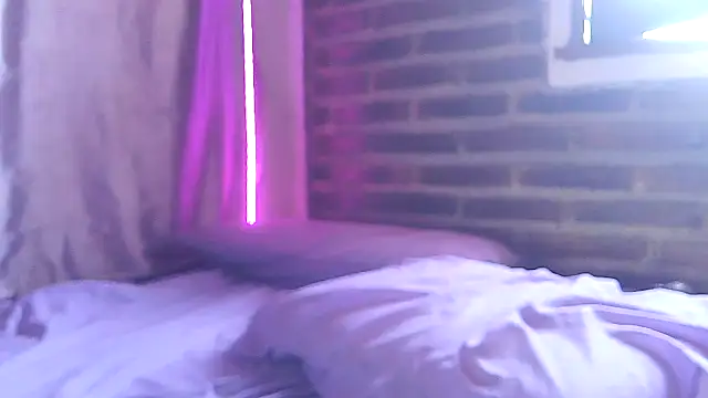 sweetbrunette22 webcam