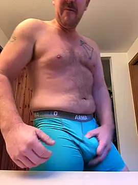 jubelale (Ask my age) - Brand new cock ring w/ pulsating plug