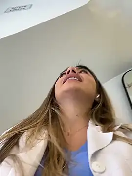 alicee16 (F young) - You make me take off my bra and be left