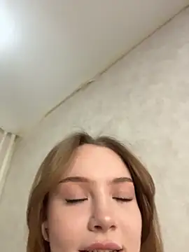 feral__berryss (Ask my age) - sexy doggy and spank my ass