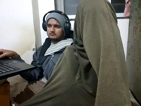 young-hairy-jon webcam