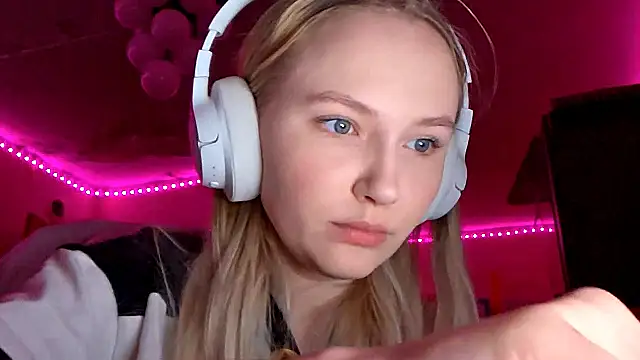 KarinRobertson webcam