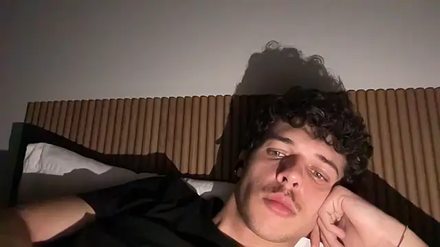 lued00 (M young) - Gioco con il cazzo -  play dick