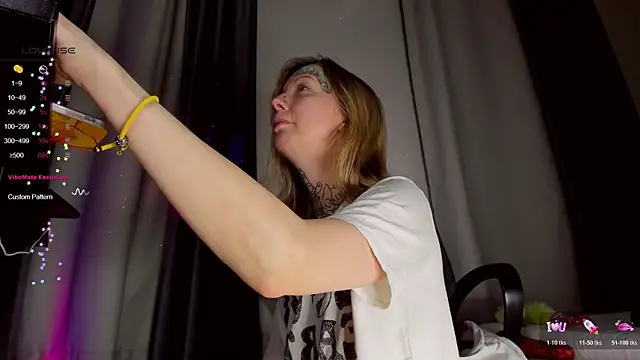 Tender__Lionet webcam