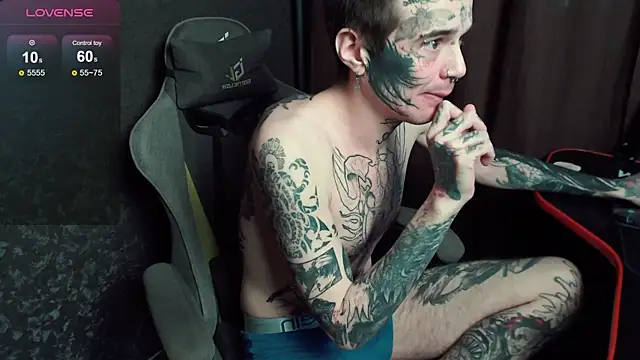 lonelycrystal webcam