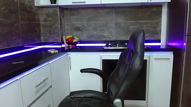 Violett_Salvatore webcam