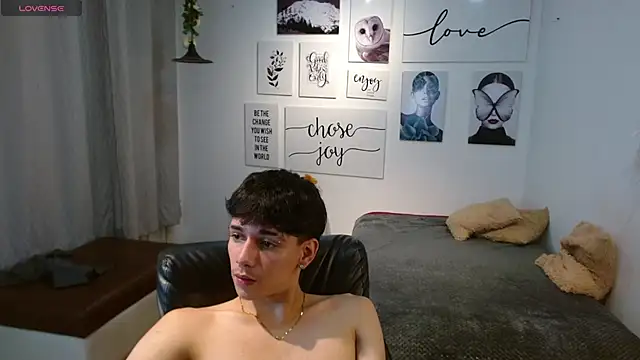 AmethystShadow17 webcam