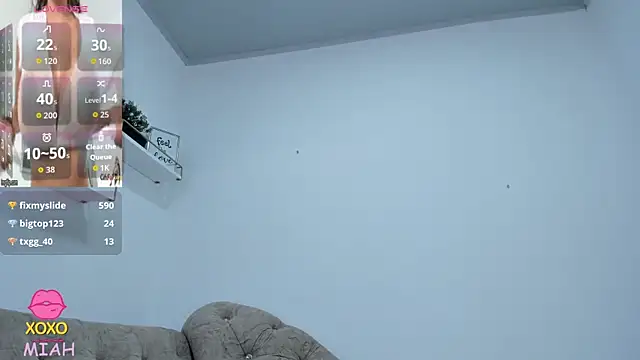 Miah_BigBoobs webcam