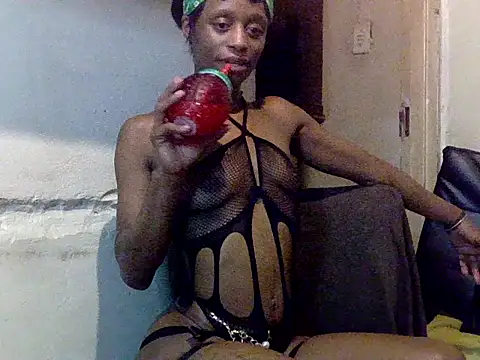 Nikistickyxx25 webcam