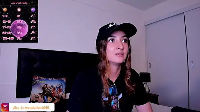 alice_dickinssonn - Alice_Dickinssonn's free webcam